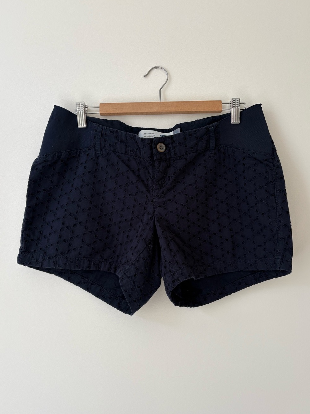 🤰Maternity Old Navy Eyelet Shorts